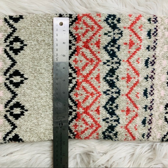 American Eagle Sweater Infinity Scarf NWOT - Picture 4 of 5